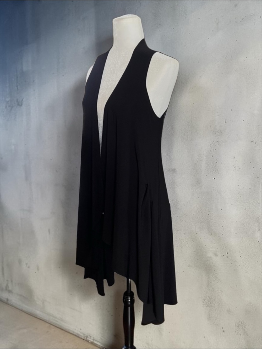 💖 Pretty Woman Black Sleeveless Duster 💖